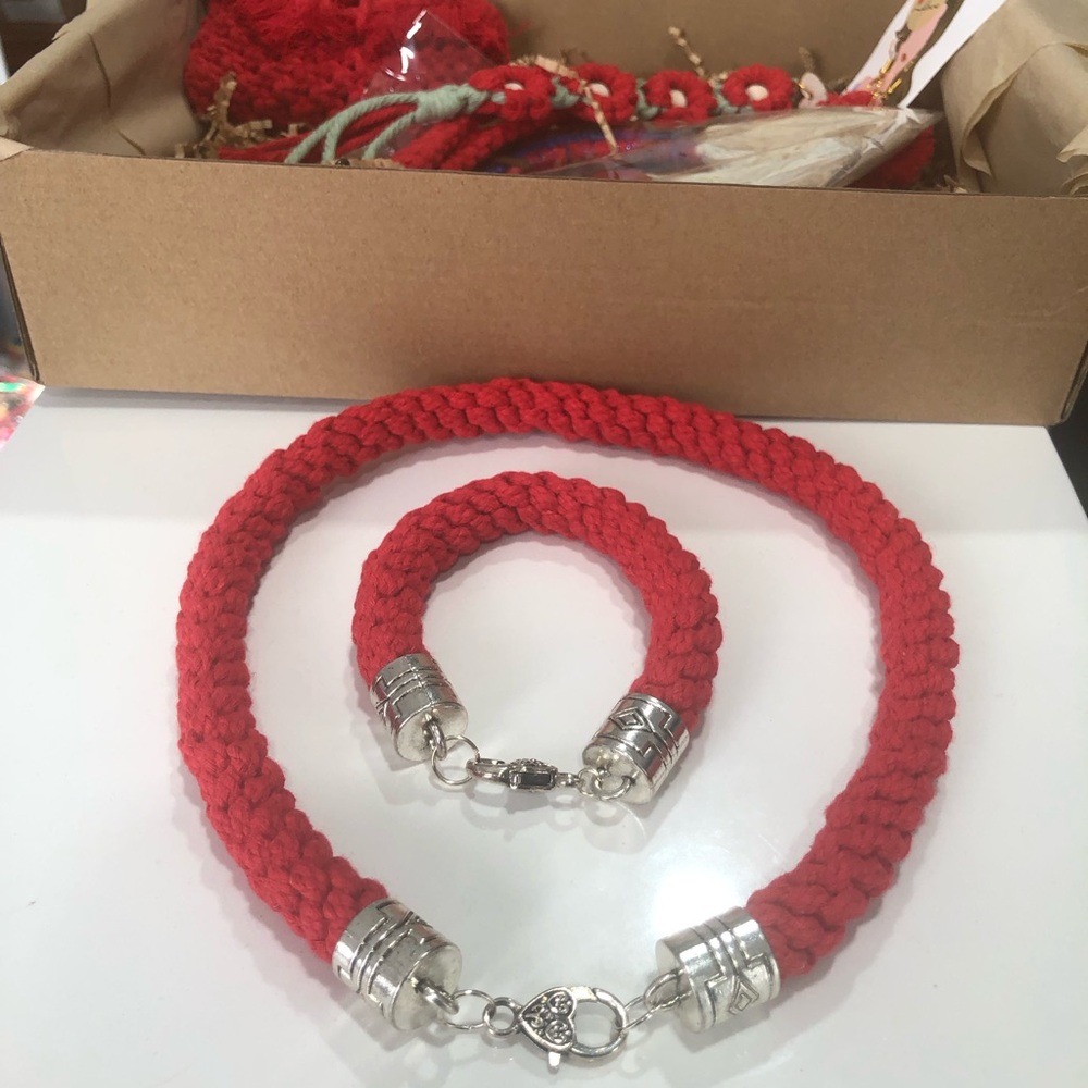 ♥️Handmade Red macrame box♥️ - Picture 9 of 9